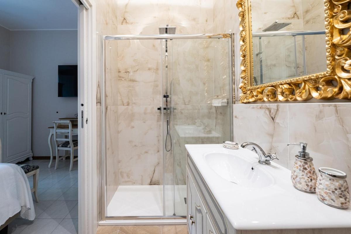 Elegant Fully Equipped In Center Of Perugia,parking *